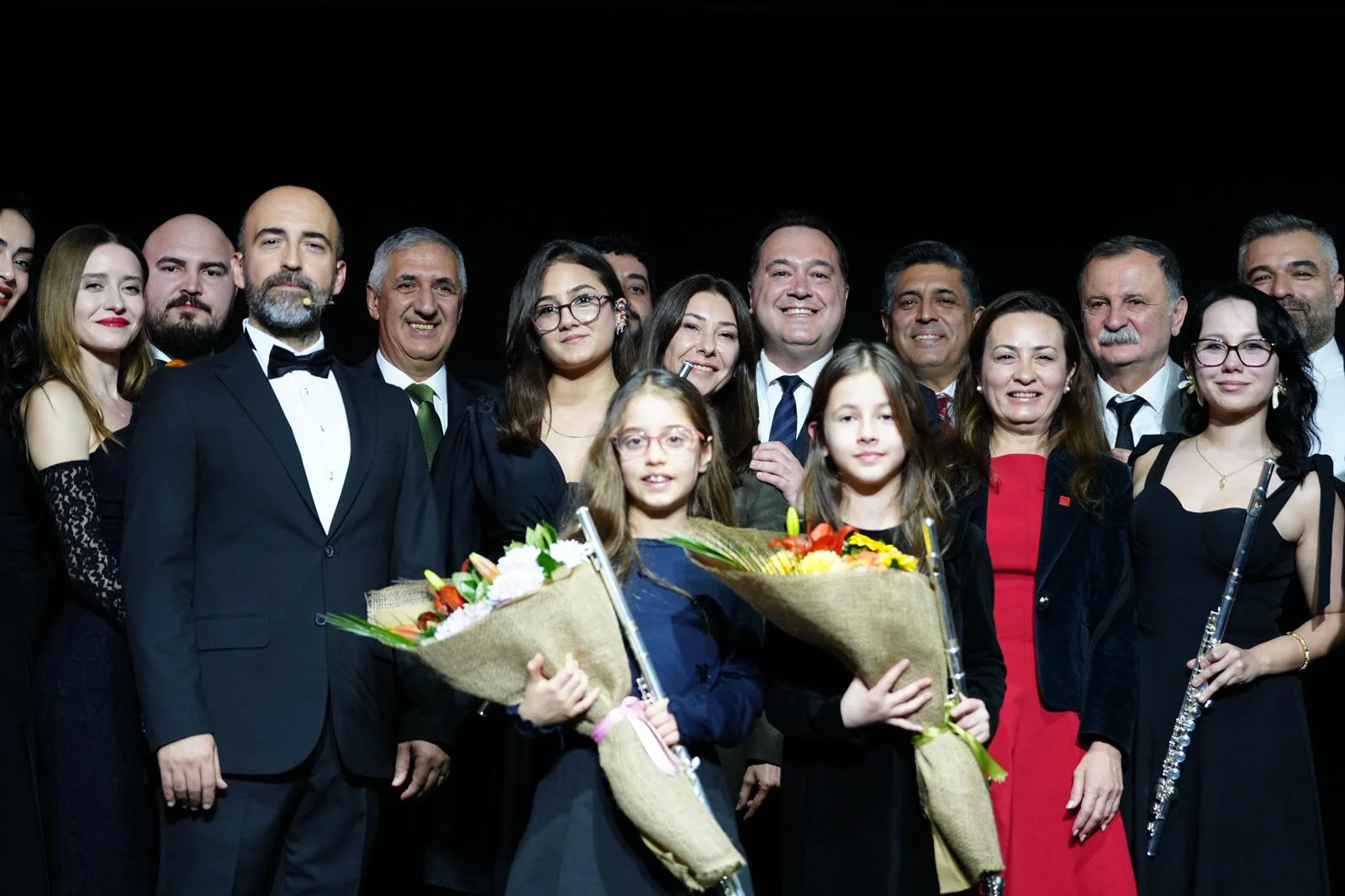 Büyükşehir’in Gençlik Senfoni Orkestrası İlk Konserinde Devleşti