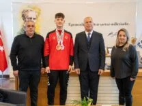 Gaziemirli taekwondocu Türkiye şampiyonu oldu (3)