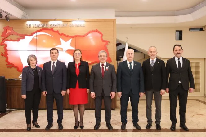18 MART RUHU DOKUZ EYLÜL ÜNİVERSİTESİNDE YAŞATILDI (5)