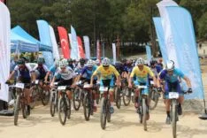 DEÜ'LÜ SPORCULARDAN BİSİKLETTE BÜYÜK BAŞARI (1)